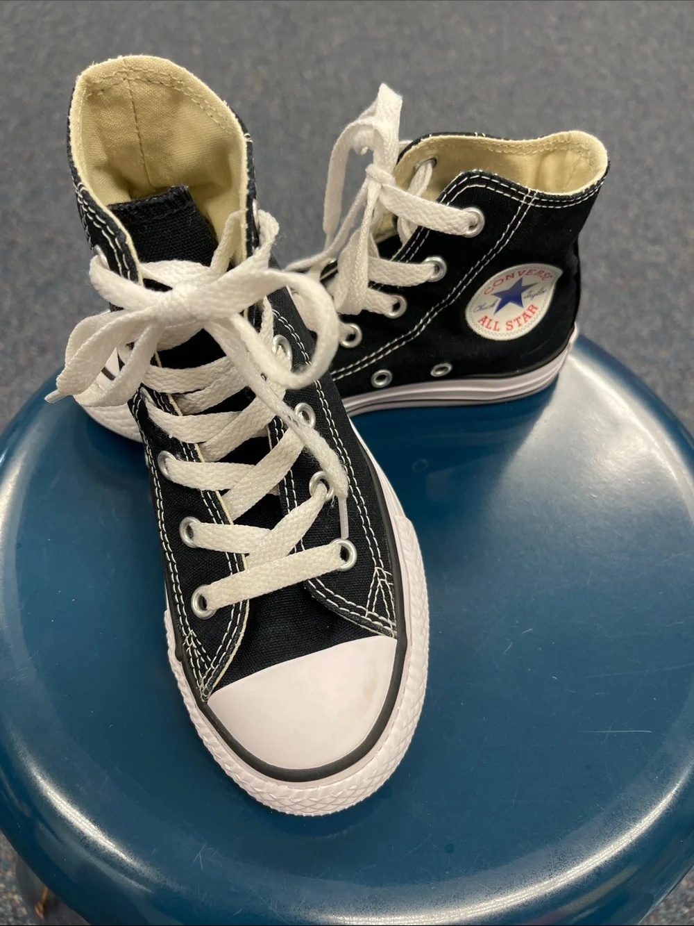 Converse Black & White Kids High Top Sneakers Youth 12 EUC